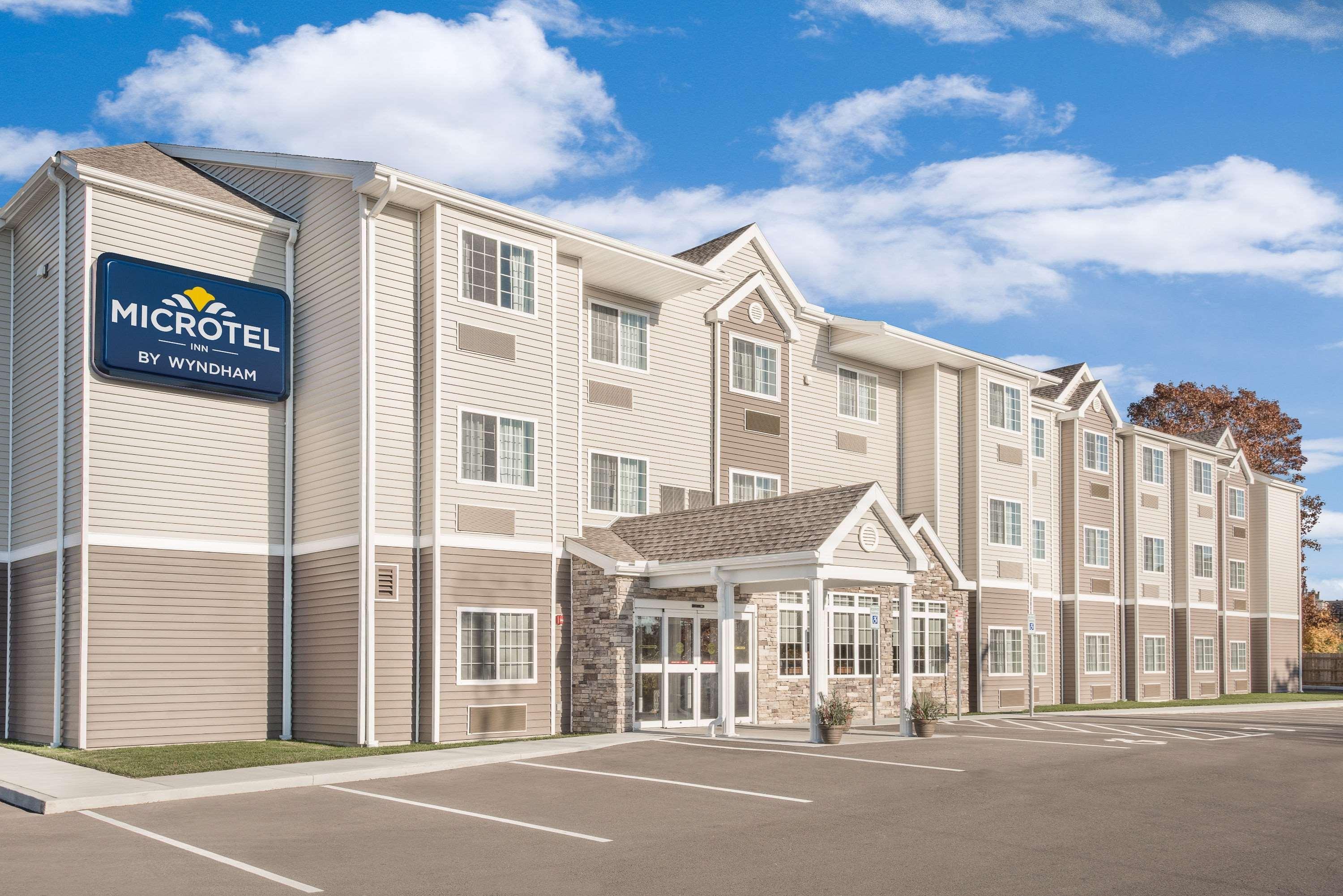 Hotel Microtel & By Wyndham 3*